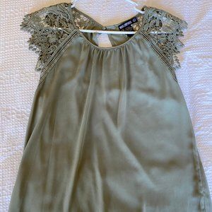 Flowy Army Green Tank
